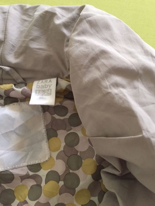 Gheaca Zara pt toamna fetite, marimea 18-24 luni