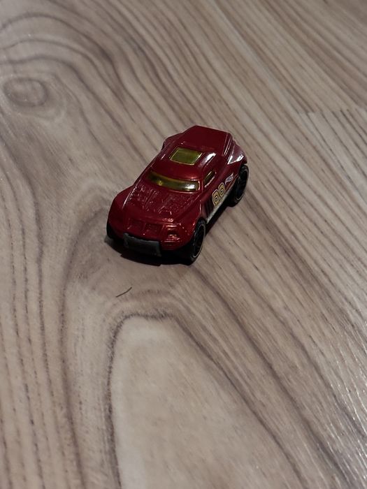 2 в 1 писта и място за съхранение на колички