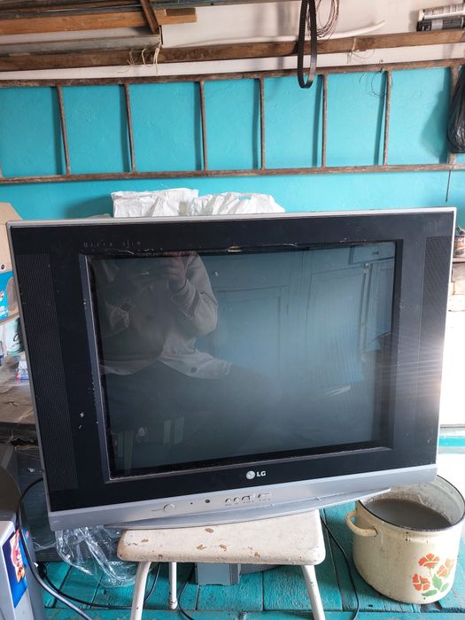 Продам кинескопный телевизор.