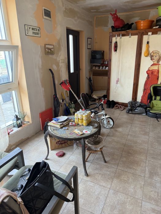 Голяма къща в град Своге