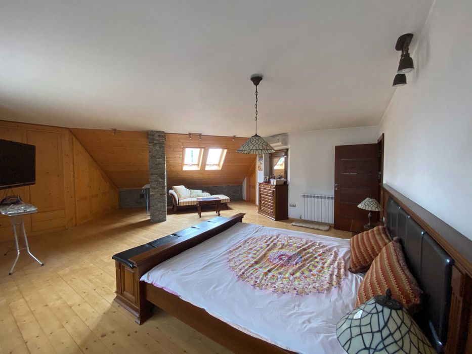 Продава се Многостаен апартамент в Разлог - 222 кв.м за 811 €/кв.м - Снимка #9