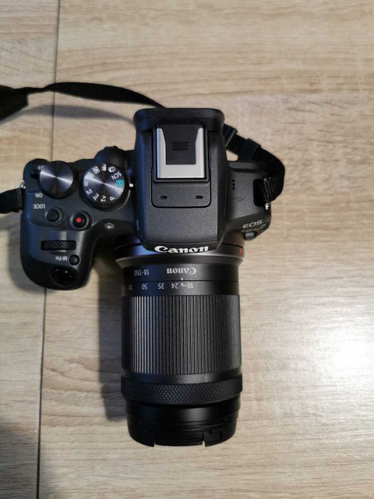 Canon EOS R10 Aparat Foto Mirrorless Kit cu Obiectiv RF-S 18-150mm