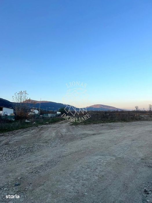 Teren 5300 mp-ideal hala, agricultura, investitie-Zona Groapa Saratii