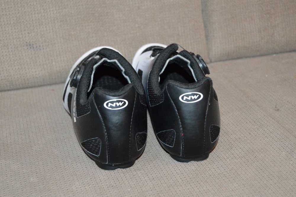 Pantofi Ciclism Șosea Northwave Storm Carbon - Mărimea 45 (29 cm), Talpă Carbon Index 12, Închidere Micrometrică