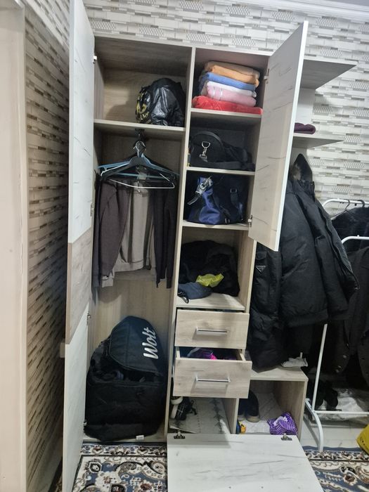 Прихожий шкаф в отличном