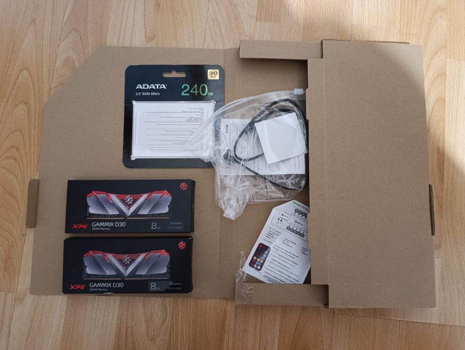 Геймърски компютър - с монитор , клавиатура , мишка