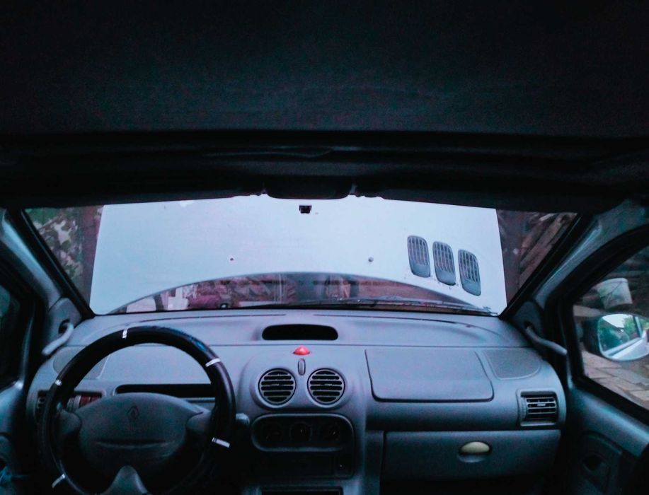 Renault Twingo 1.2 benzină trapă panoramică mașină economică consum redus ideală pentru oraș schimb auto + ofer diferență, preț negociabil, 0740616525