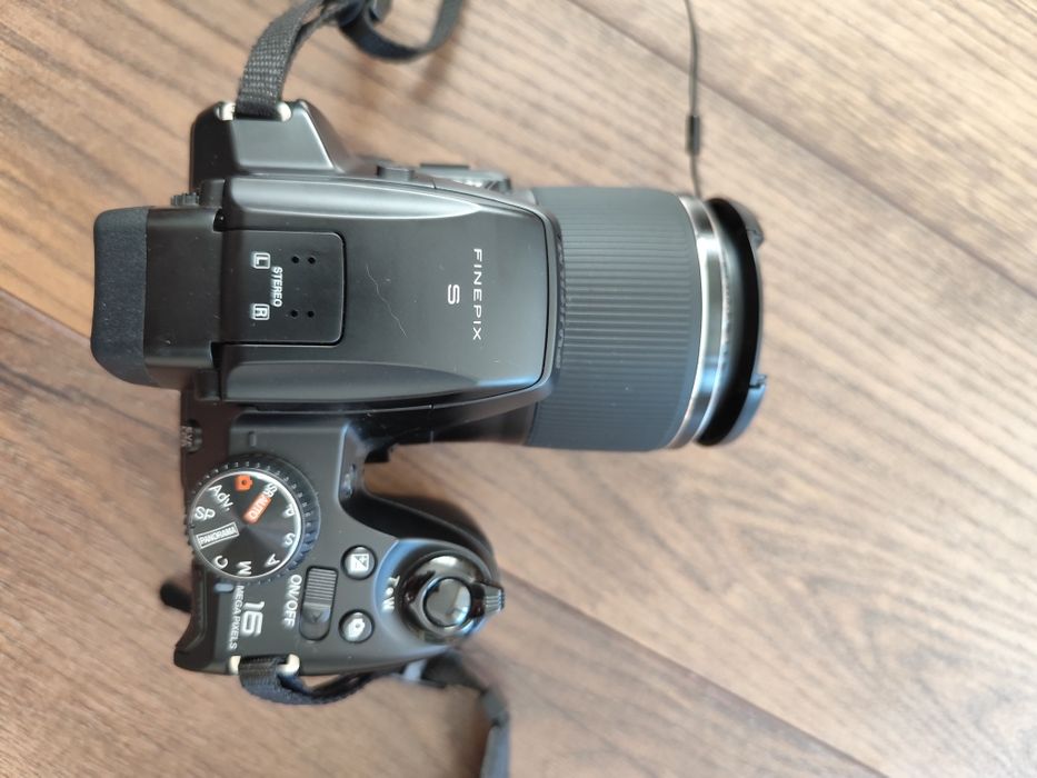 Fujifilm FinePix S8200 – 40× оптичен Zoom | 16 MP | Full HD | 16 GB