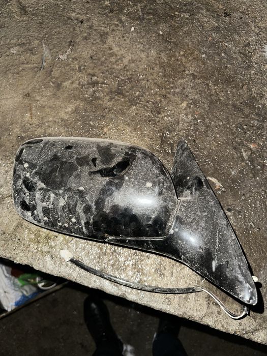 Продается правый зеркало камри XV 20