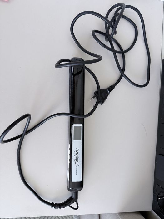 Продается утюжок для волос