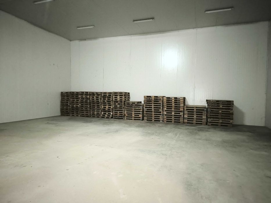 Yu  Холодильный комплекс на 1100тонн, участок земли 34 сотки