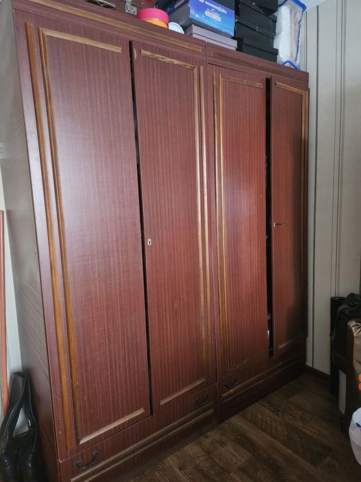 Спальный гарнитур