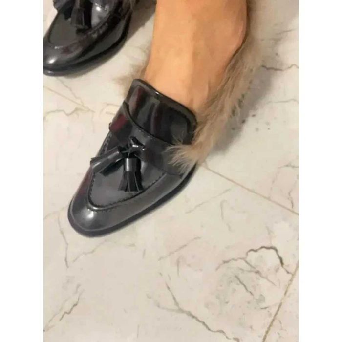 Loafers noi Uterqüe pantofi cu blană, 100% piele lăcuită negru mocasini moderni autentici