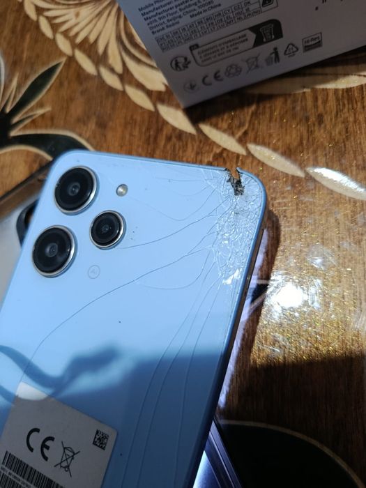 Продам два телефон Редми 10-12