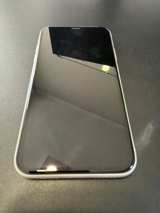 Продам Iphone xr