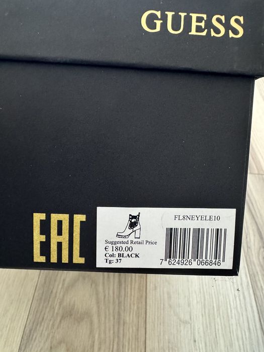 Дамски обувки Guess чисто нови