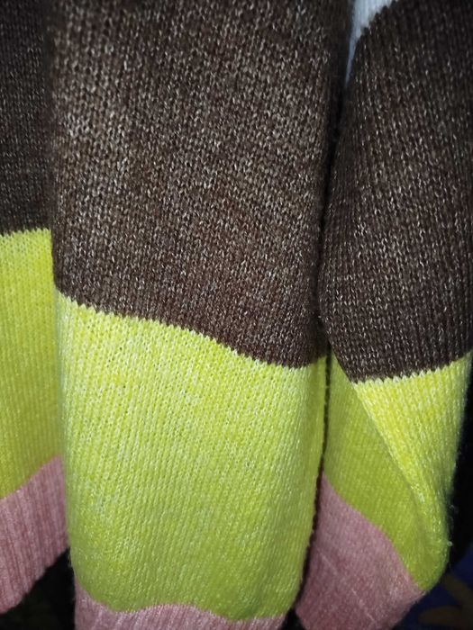 Свитер женский, не толстый