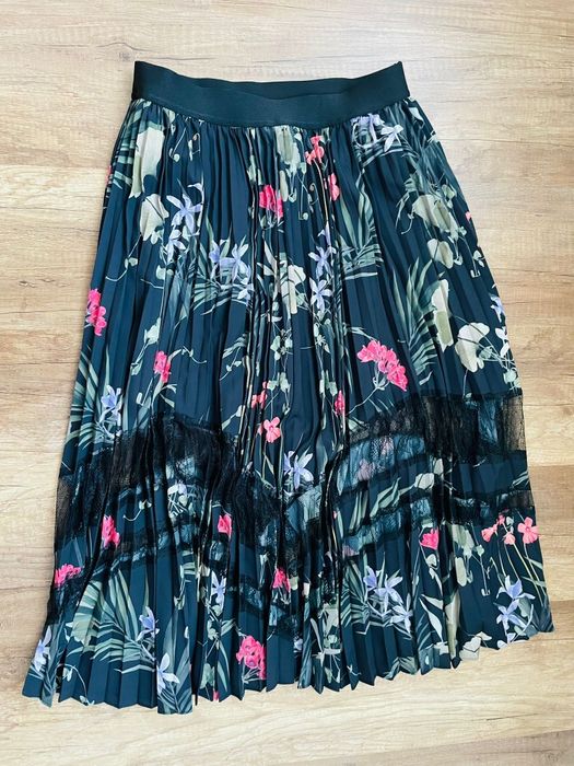 Fusta Ted Baker, nouă fără eticheta, măsură 38, talia 2