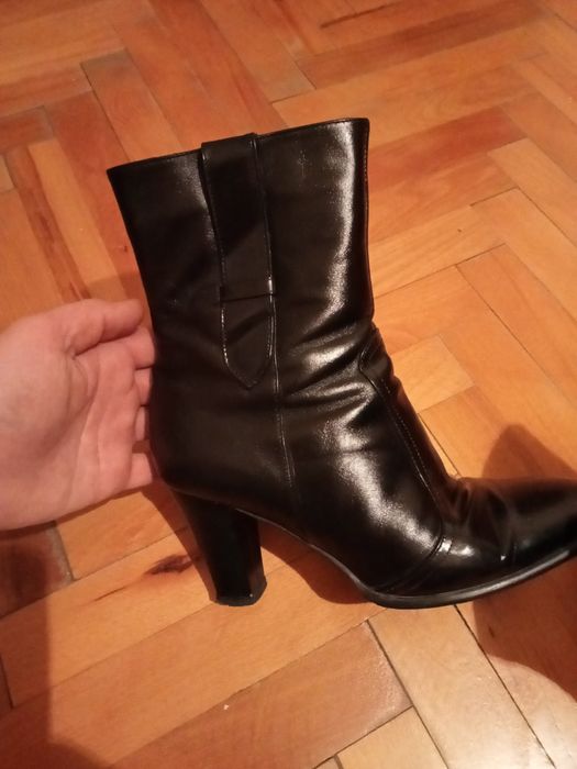 Cizme de piele cu toc