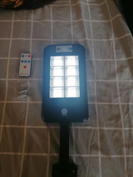 Lampă solară de putere mare  mare