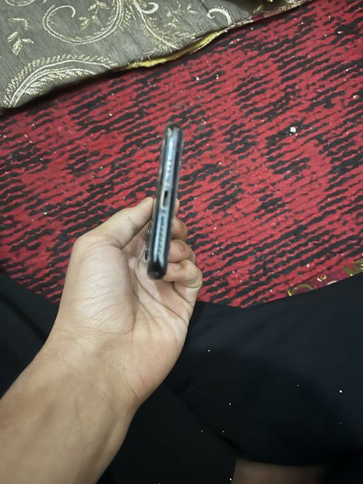 Iphone 11 pro Radnoy xolati zur