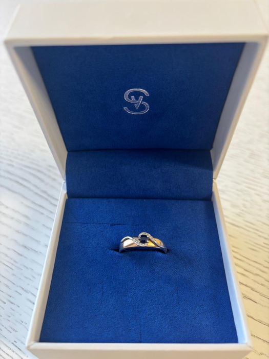 Кольцо золотое сапфир