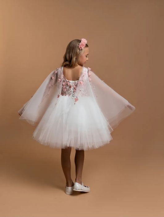 Продам шикарное платье для девочки