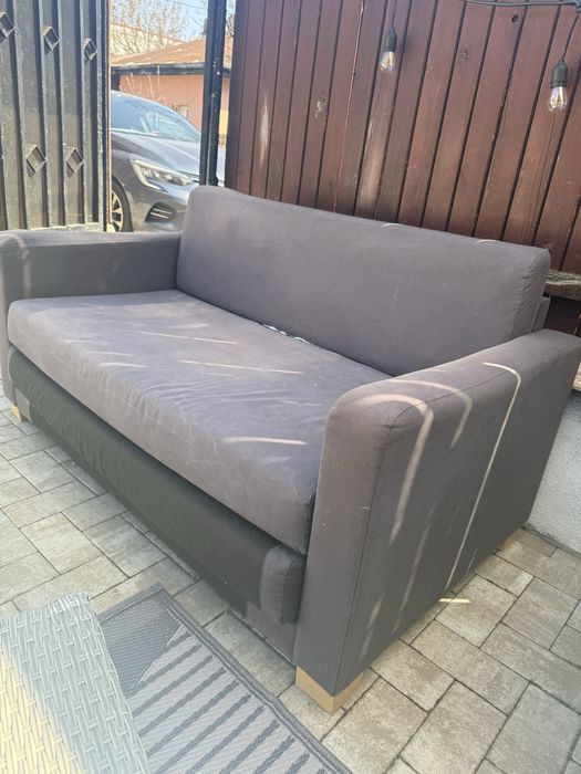 Canapea dimensiune mica, ideal terasa sau bucatarie