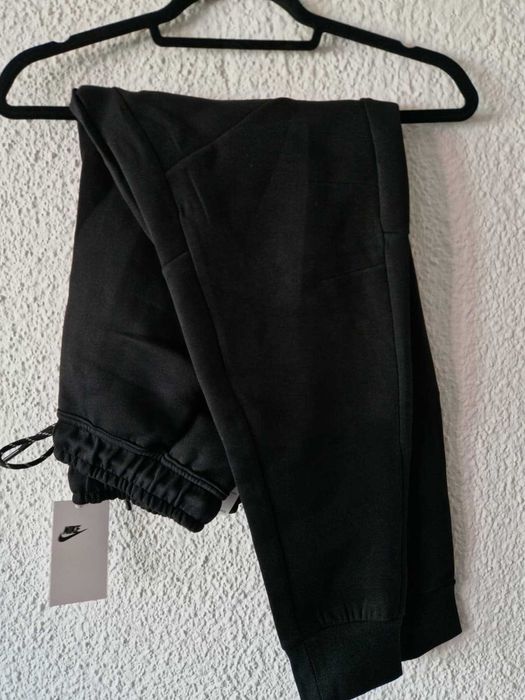 Pantaloni NIKE negri marimea M