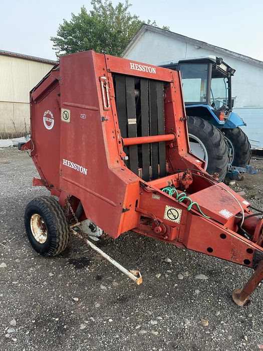 Vand presa de baloti rotunzi balotiera Fiatagri Hesston 5530 mica de deal recent adusa