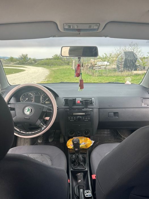 Vând Skoda Fabia