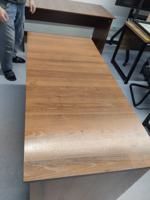 Продам столы офисные