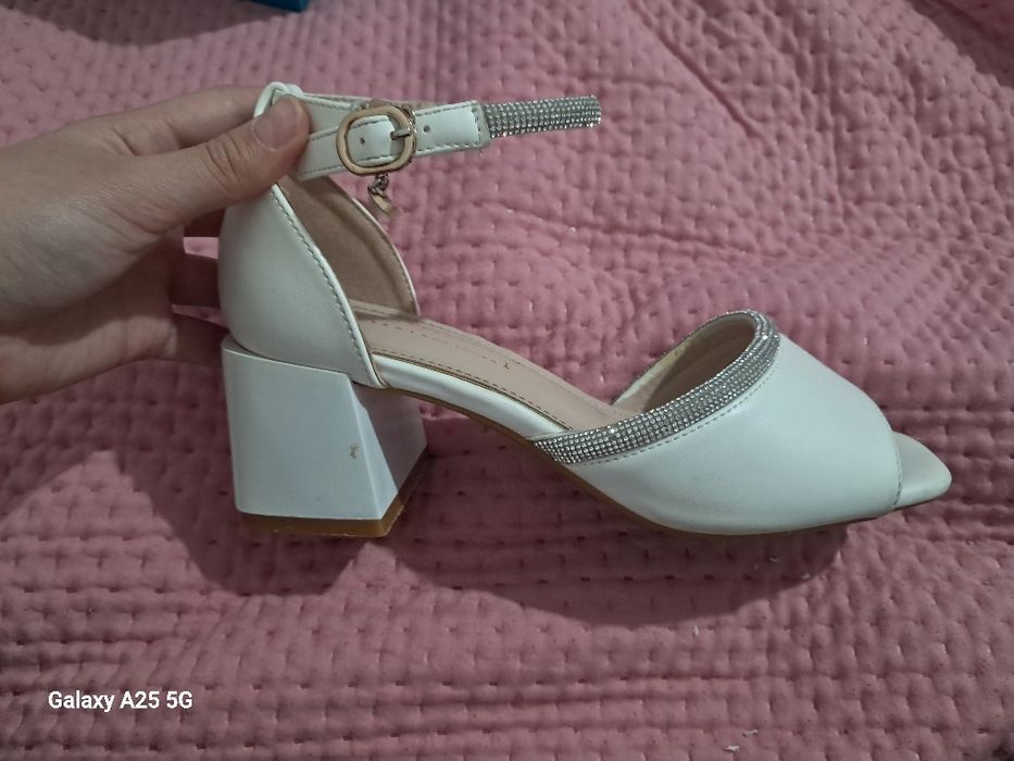 Тойға арналған туфли  36 РАЗМЕР!!