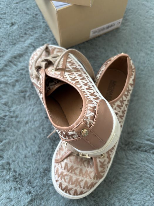 Tenesi super usori Michael Kors