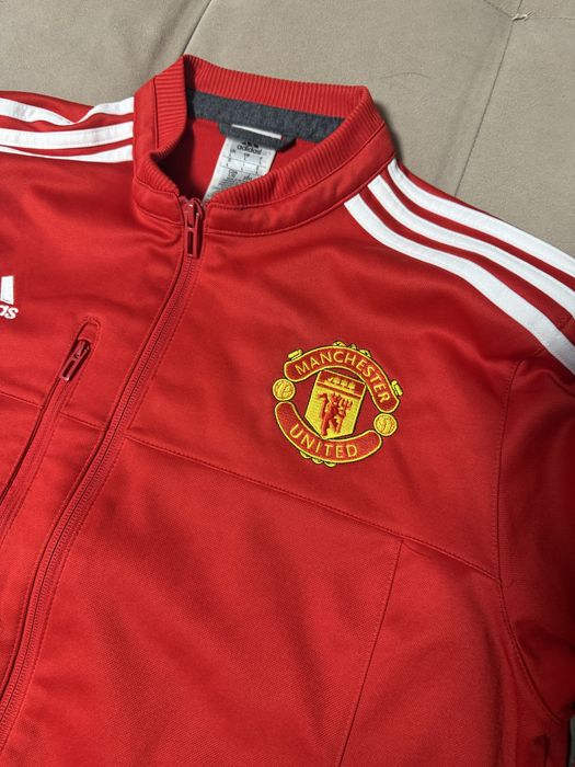 Горнище на Adidas-Man Utd