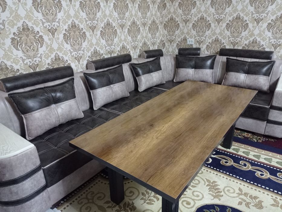 Продаётся мягкий уголок для гостиной. Оптом нархда!