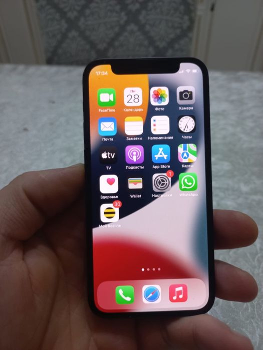 Продаеться Айфон 12 мини