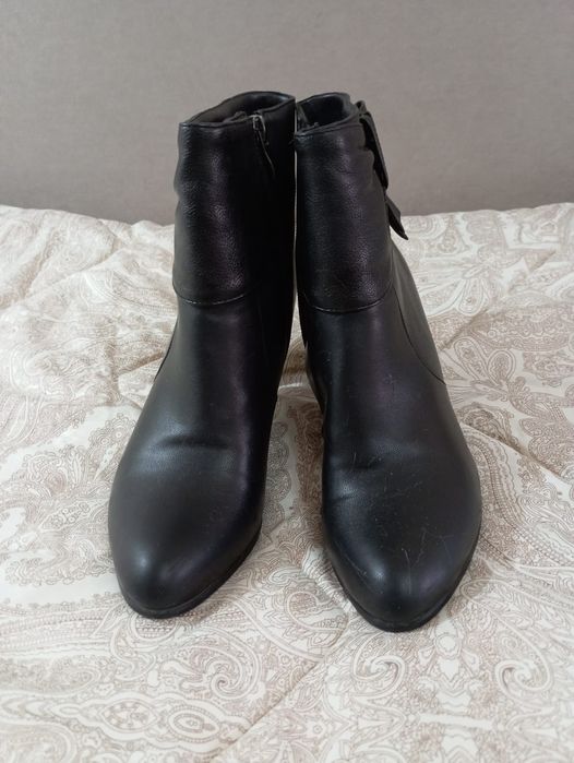 Продам женские сапоги