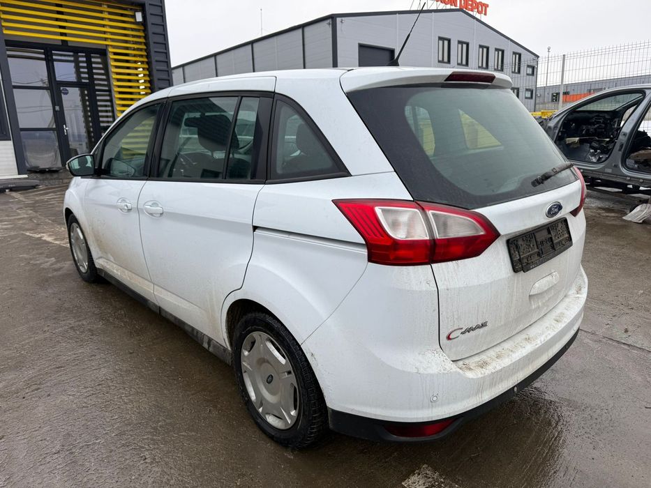 Dezmembrez / Dezmembrari / Piese / Accesorii Ford grand c-max 2 2012 alb 2.0 tdci stanga