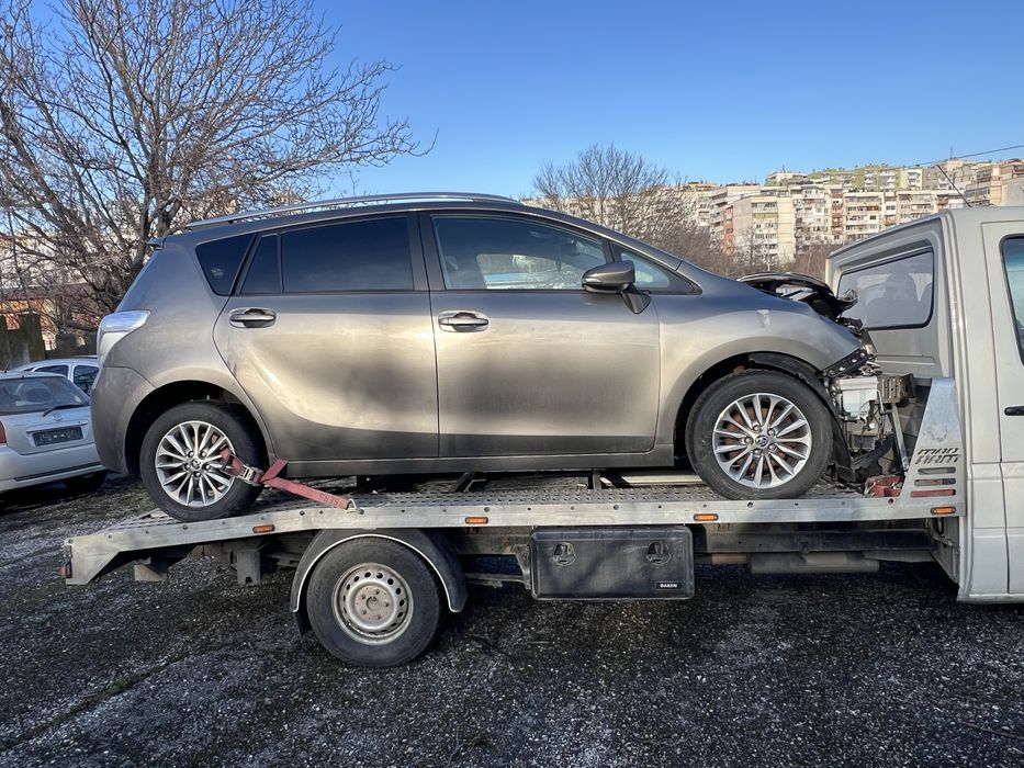 Toyota Verso/Тойота Версо -на части