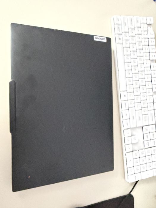 Laptop Thinkpad P14s Gen 5 (32GB, 1TB, Ryzen 7 Pro 16 Nuclee, Portabil 1.61kg)
