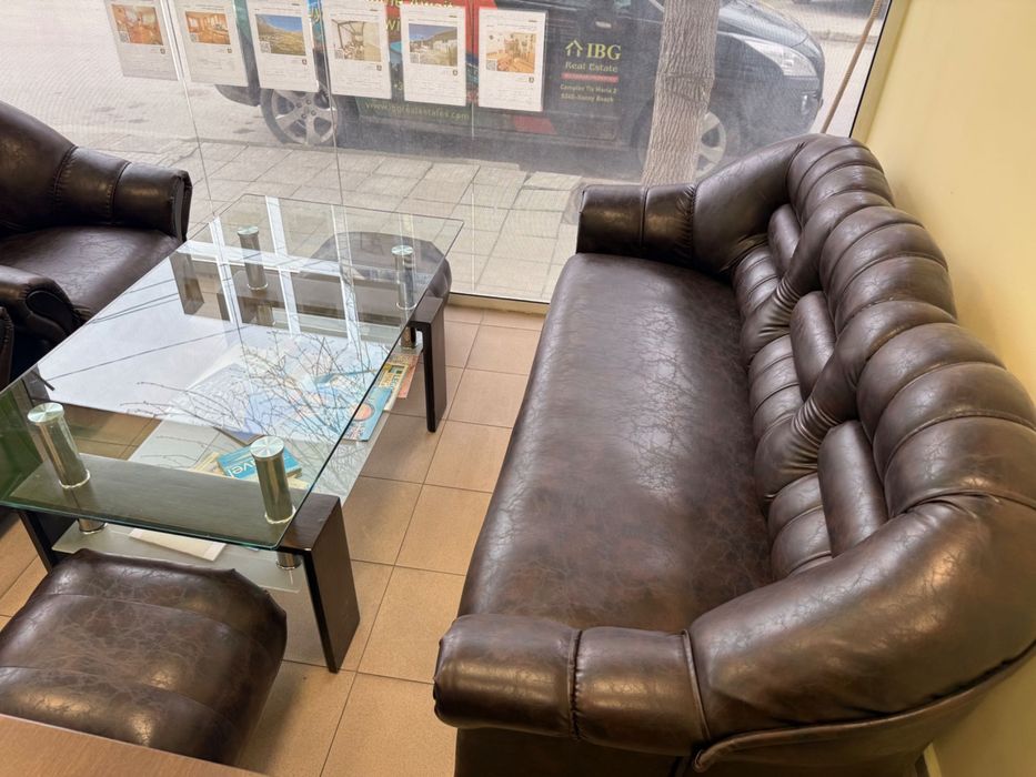 Комплект троен диван, 2 фотьойла, 2 табуретки + холна маса