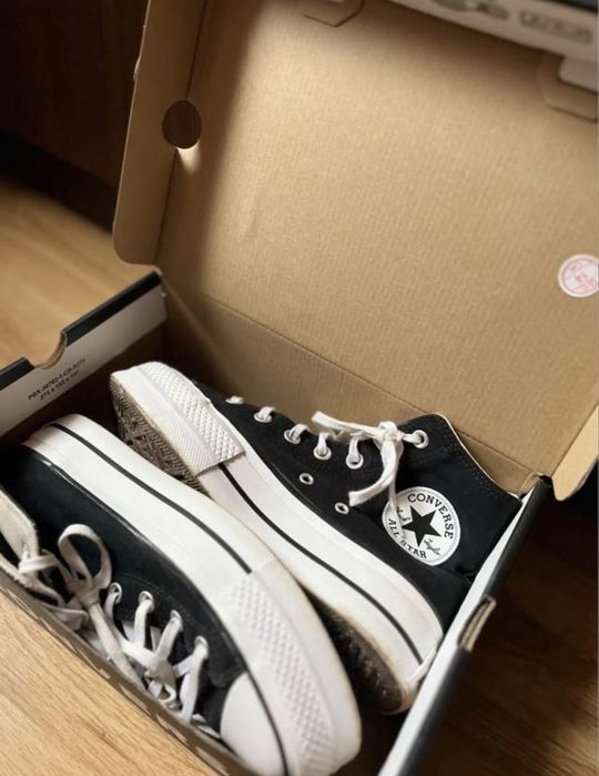 Кецове Converse.