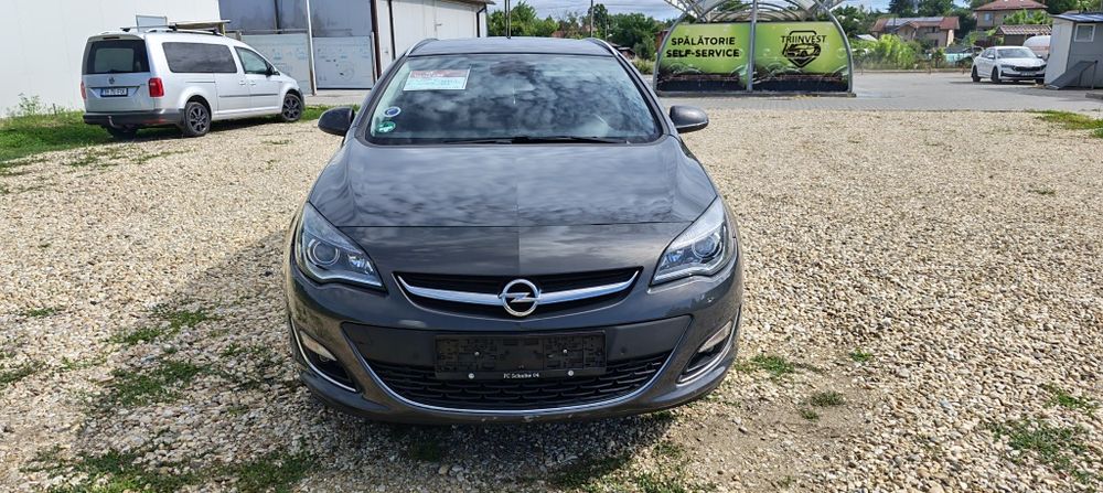 Opel Astra J stare perfectă