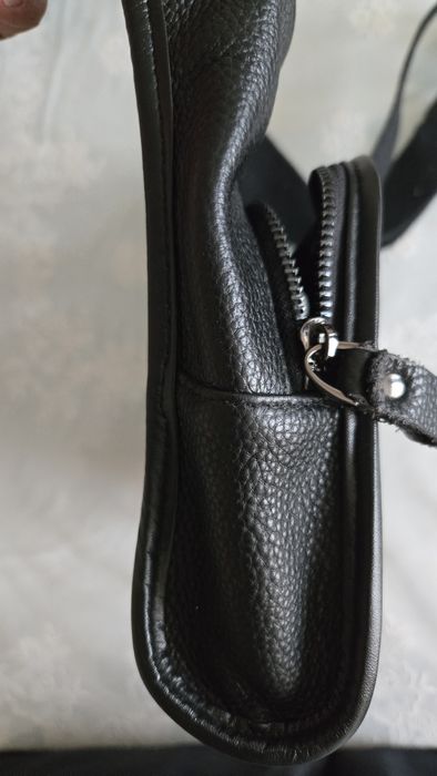 Продам фирменную Барсетку