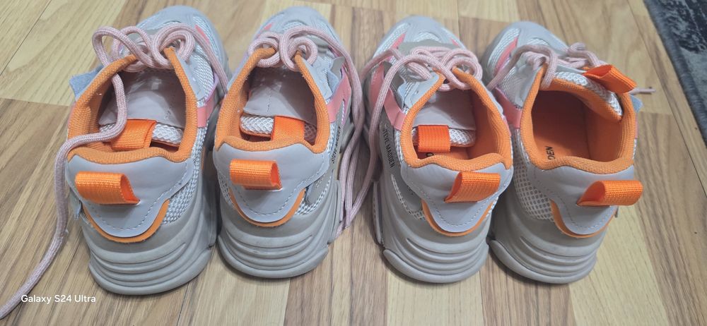 Adidași Steve Madden originali, mărimea 32, aproape noi