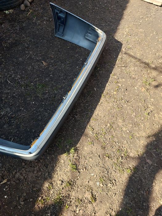 Продам Бампер W124