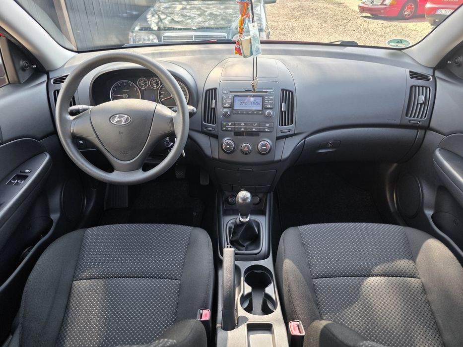 Hyundai i30 1.4 Benzină euro 5  | 2 seturi anvelope