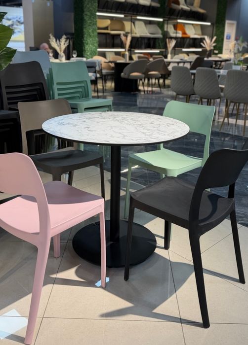 Plastmassa  stullar стулья пластиковые