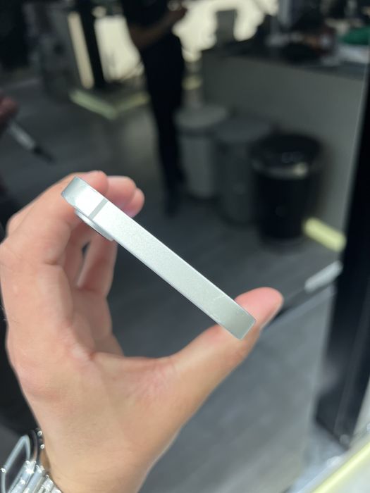 iphone 16e 128GB